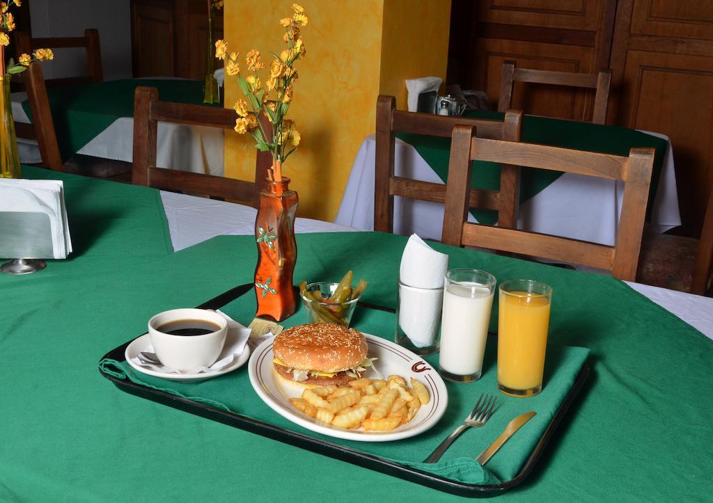 Hotel Las Fuentes Los Mochis Exterior photo