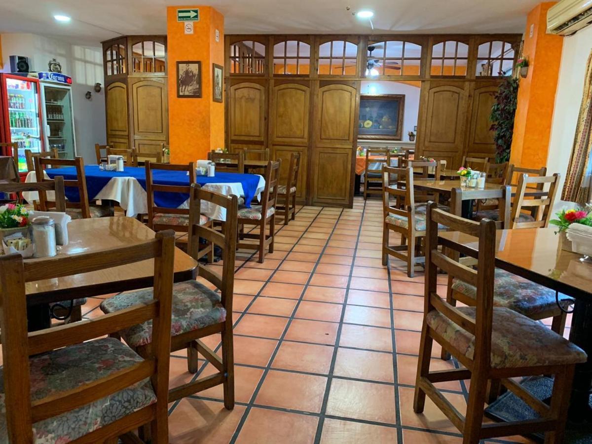 Hotel Las Fuentes Los Mochis Exterior photo